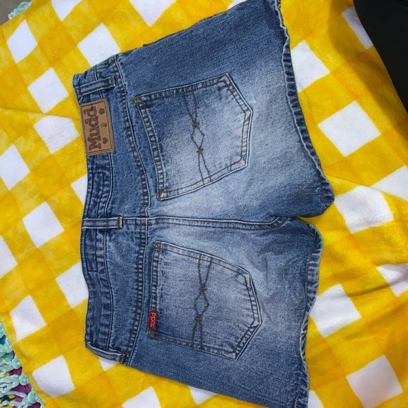 Jeans shorts size 5 - Picture 3 of 3